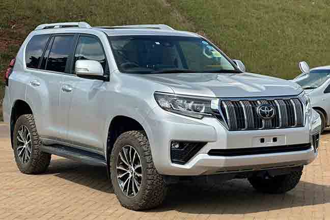 Smile City Rent A Car - Land Cruiser Prado